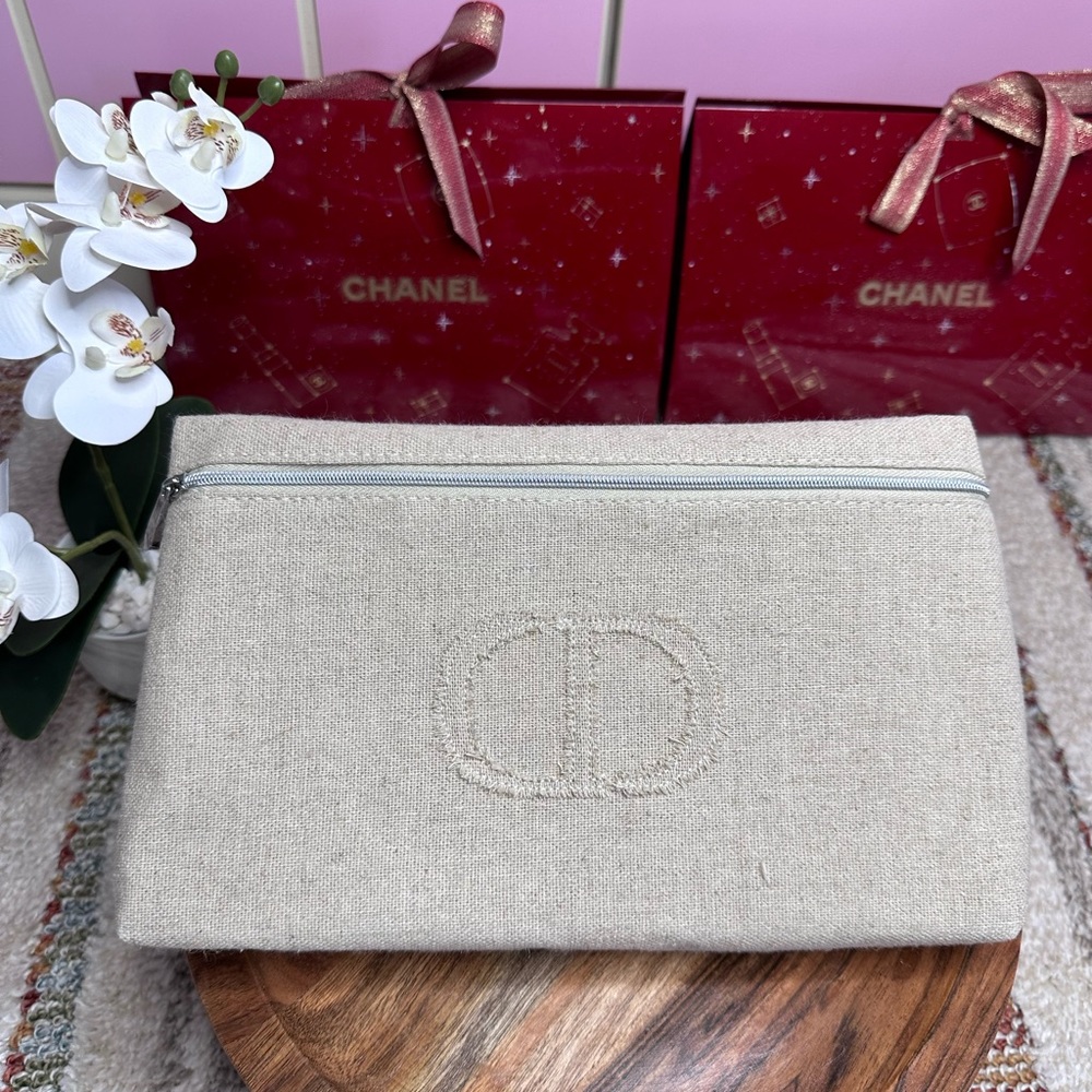 Brand New Dior Make Up bag in Gray